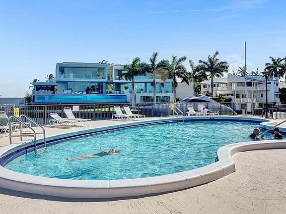 2nd image of 11930 N Bayshore Dr APT 810