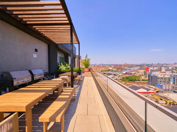 2455 3rd Avenue image 10 of 30