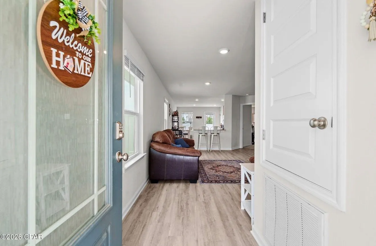 3 bed, 1439 sqft, $2,150 — Photo 3