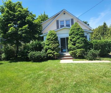 413 Kratoville Ave, Riverhead, NY, 11901