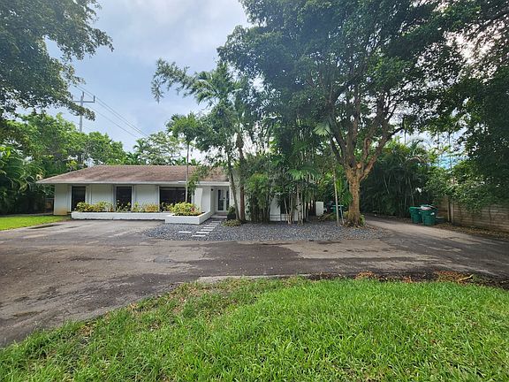 2nd image of 20260 NE 25th Ave