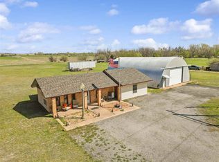 402 W Wyoming Ave, Cyril, OK 73029