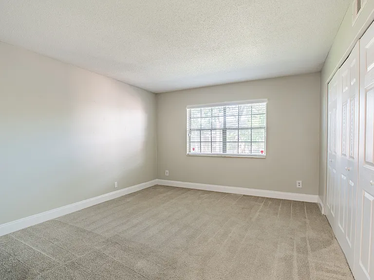Townsend Apartments — Photo 19
