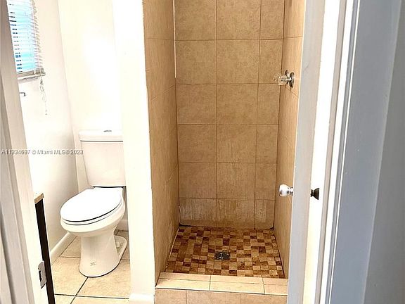 5th image of 1701 SW 25th St APT 5