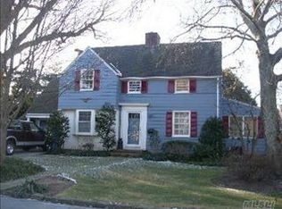 152 Fairview Rd, Massapequa, NY 11758