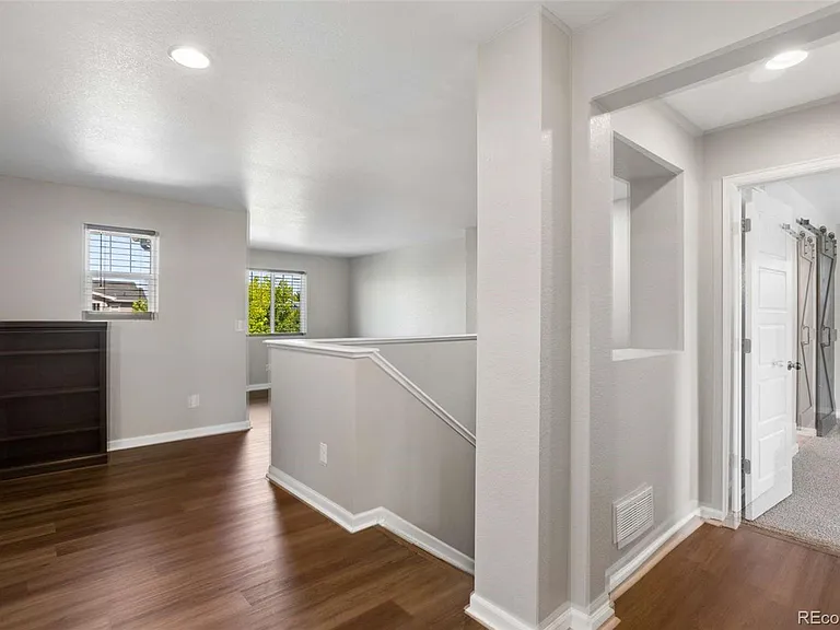 92 Homestead Way — Photo 23