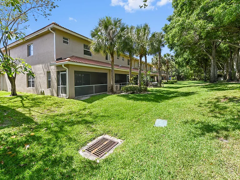 6880 Brook Hollow Rd — Photo 30