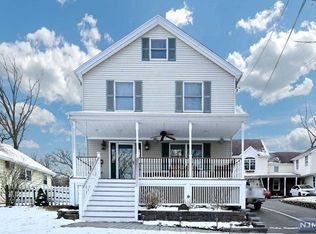 66 Bank St, Midland Park, NJ 07432