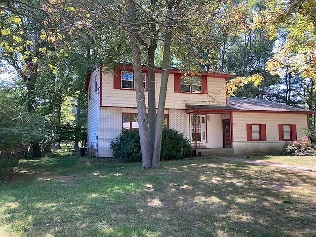 1337 Clayton Ave photo 1