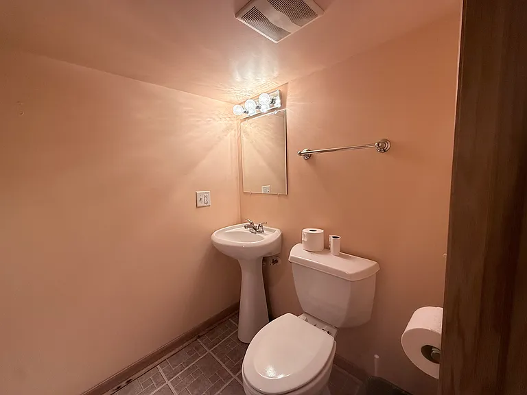 4528 Grace St — Photo 26