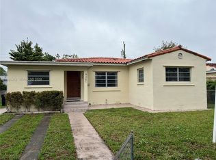 6261 NW 40th St, Virginia Gardens, FL 33166