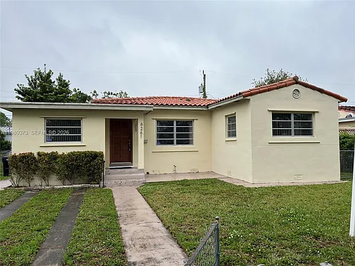 6261 NW 40th St Photo 1
