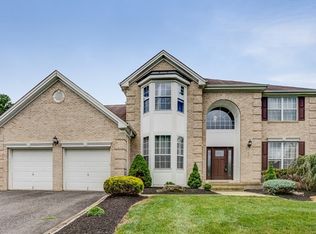 4 Knightsbridge Pl, Jackson, NJ 08527