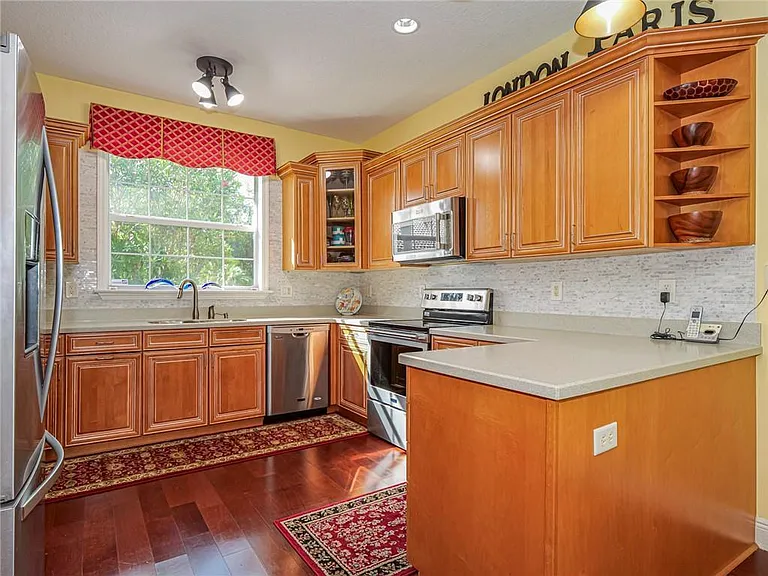 5873 Pine Ridge Cir — Photo 11
