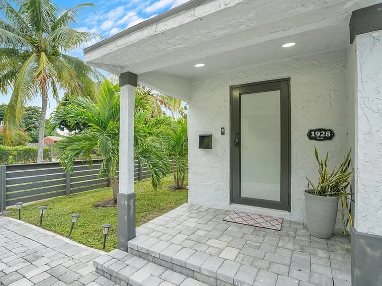 727 S Fernwood Dr — Photo 11
