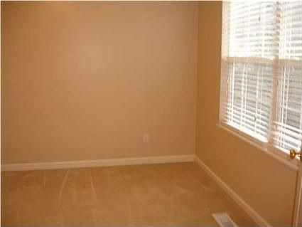 5th image of 2776 Laura Lynn Ln