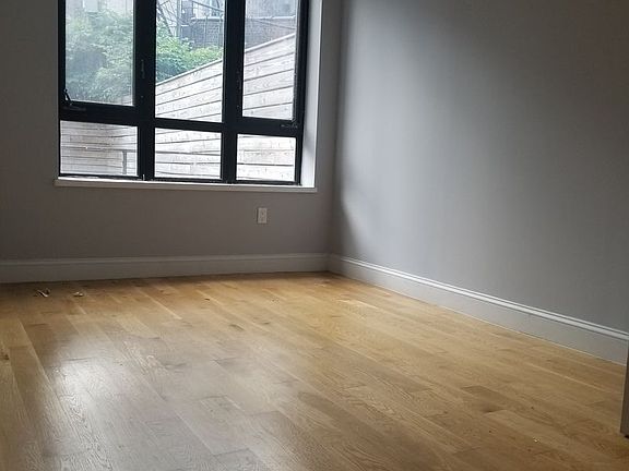 5th image of 20 Jefferson St #1B