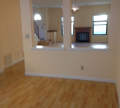 3rd image of 967 La Mesa Ter #C2018-d