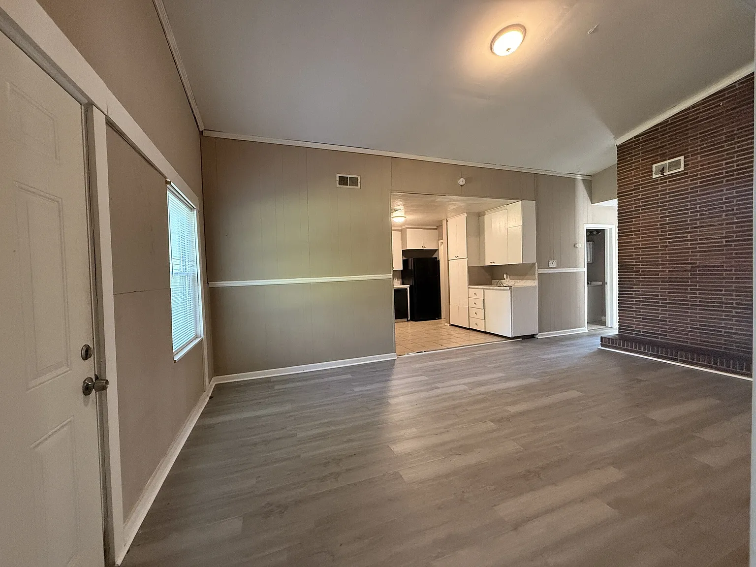 4 bed, 2.0 bath, 1723 sqft, $1,500 — Photo 3