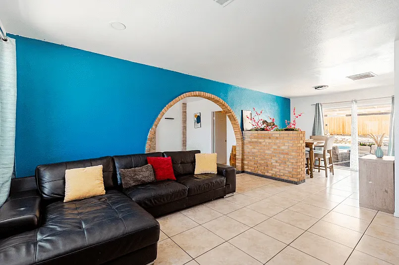 4 bed, $5,500 — Photo 4