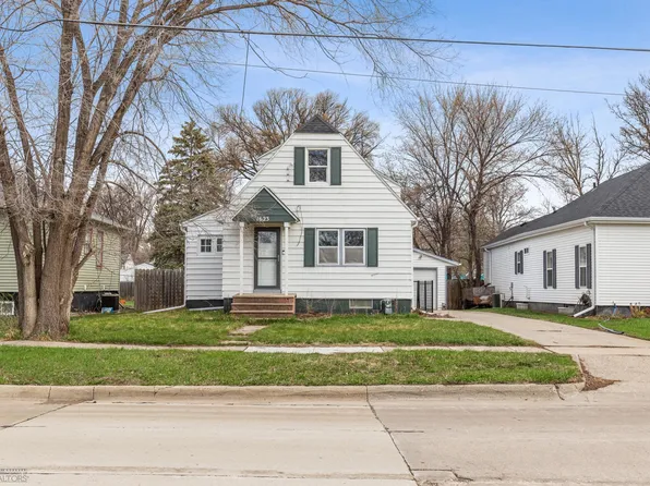 1623 9th Ave S, Fargo, ND 58103