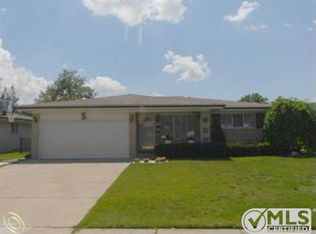 3000 Belcher Dr, Sterling Heights, MI 48310