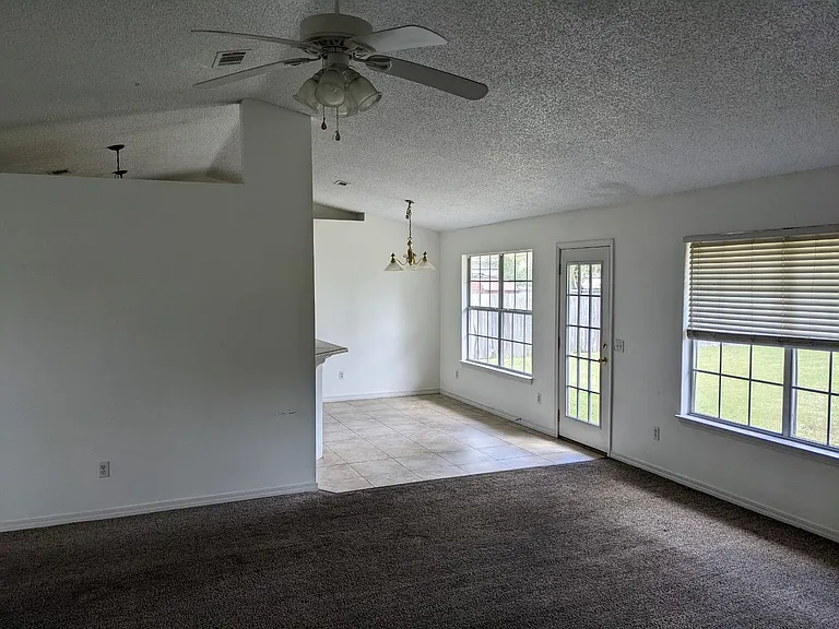 2823 Atoka Trl — Photo 10