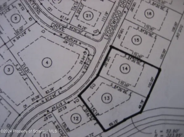 Ledgewood Dr, Archbald, PA 18403