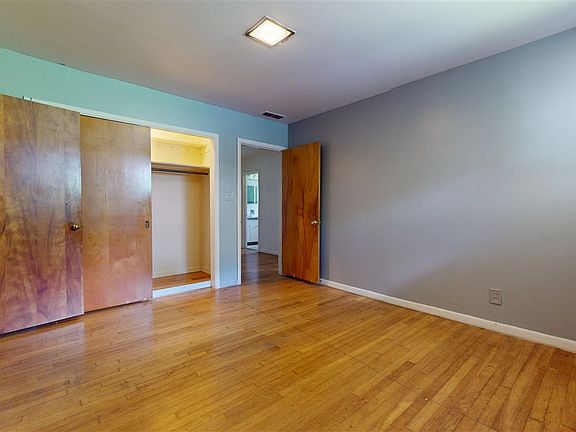4th image of 1516 Westwood Blvd