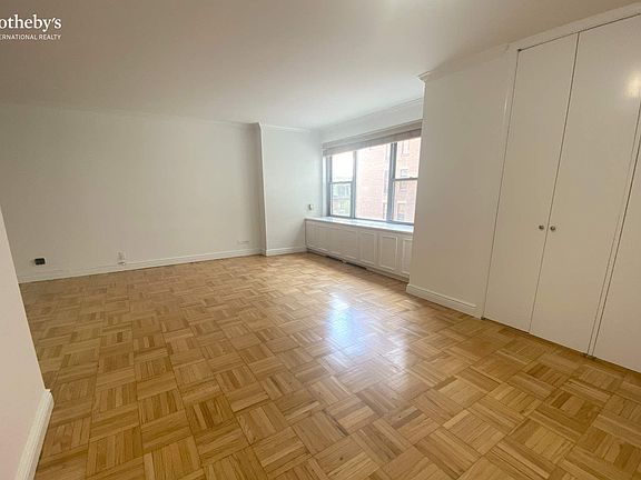 3rd image of 15 W 72nd St APT 7G