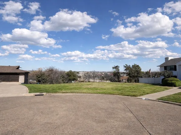 4505 Crown Knoll Cir, Dallas, TX 75232