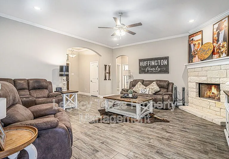 226 Harp Ave — Photo 4