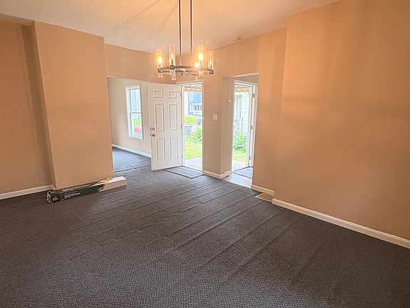 4th image of 5615 Abbottsford Ave