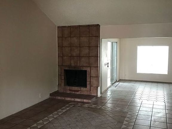 5th image of 1844 E Woodgate Dr