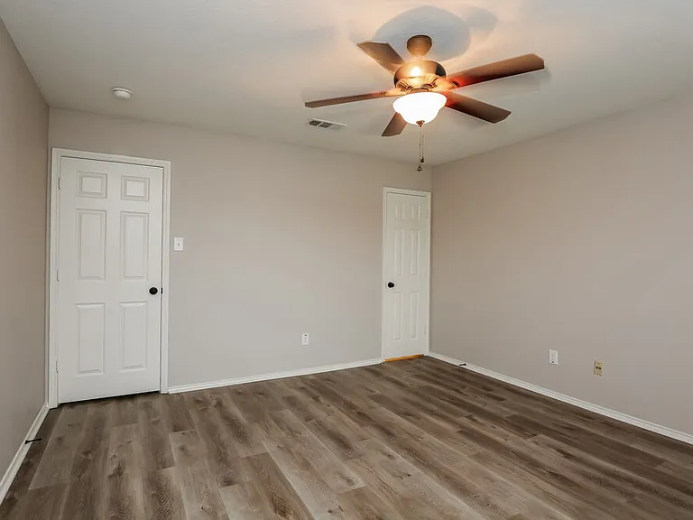 2036 Godiva St — Photo 12