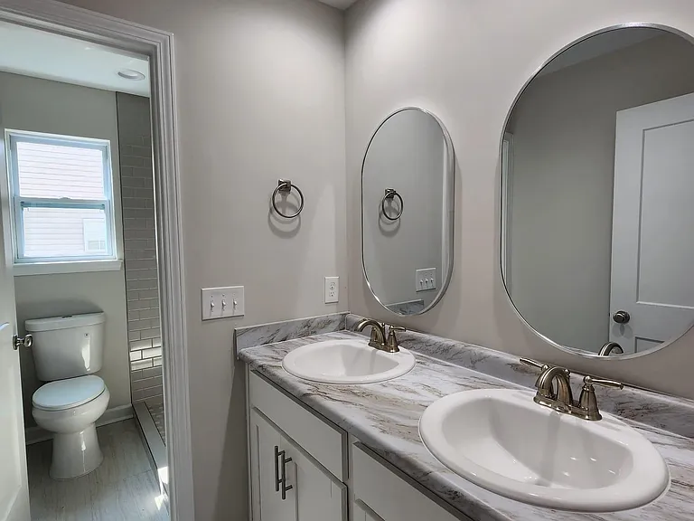 33 Travis St — Photo 9