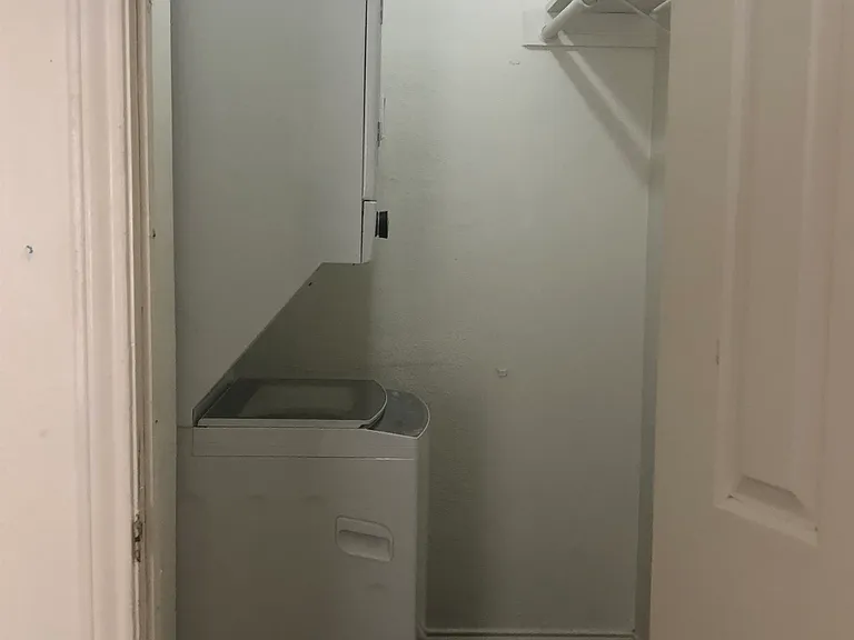 2401 Leon St #106 — Photo 18