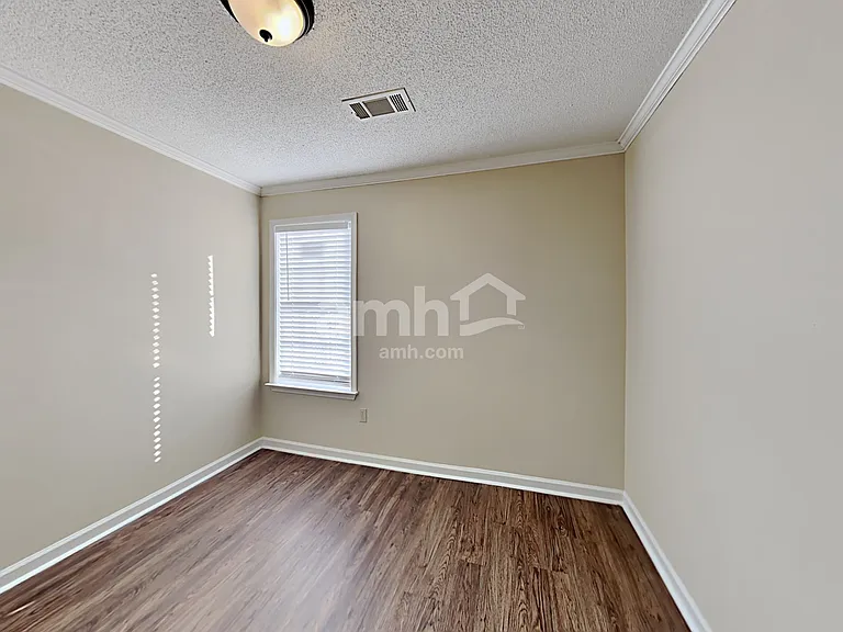 10067 Woodland Grove Dr — Photo 11
