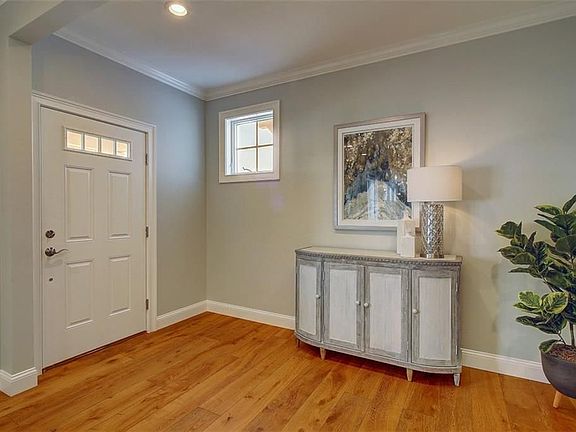 3rd image of 51 Kettle Point Ave #51