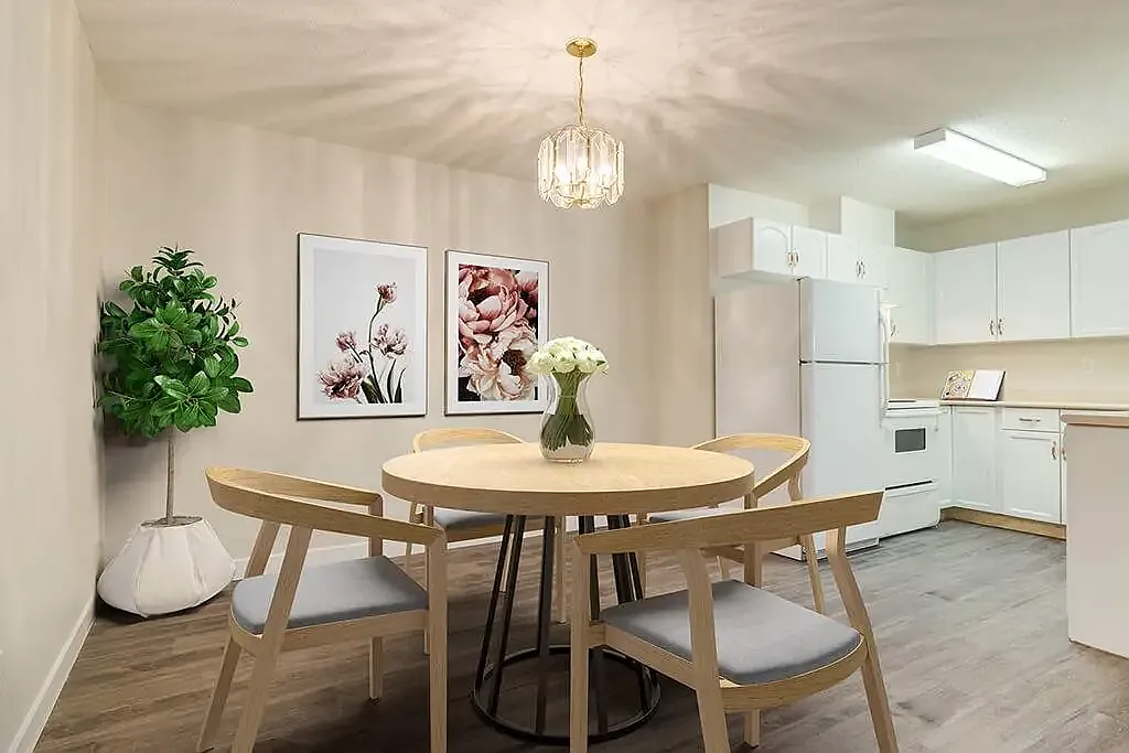 Crowchild Court — Photo 2