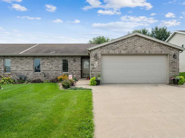 614 E Main St, Epworth, IA 52045