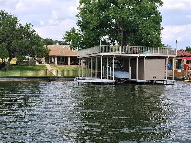 1st image of 130 Hidden Oaks Dr