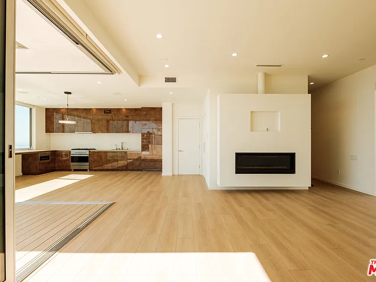 18225 Coastline Dr — Photo 5