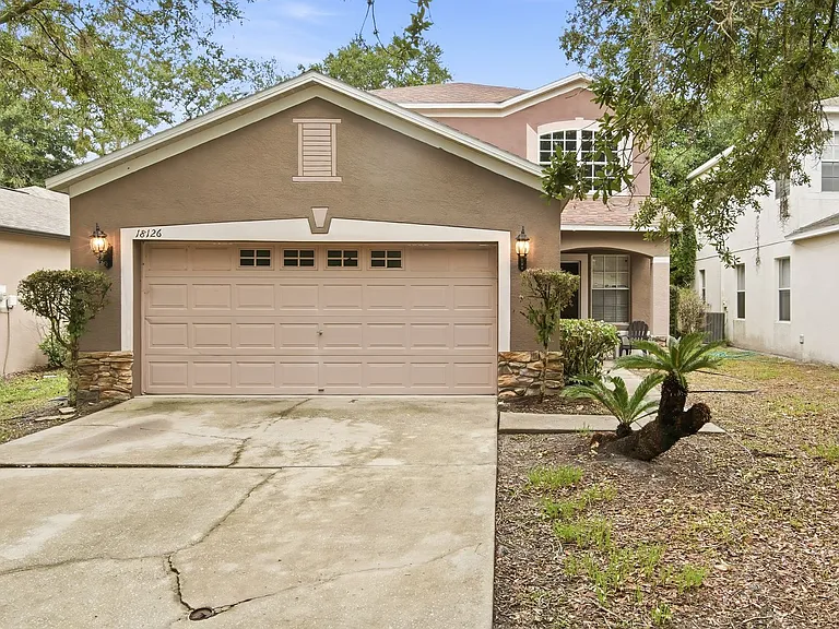18126 Birdwater Dr — Photo 2