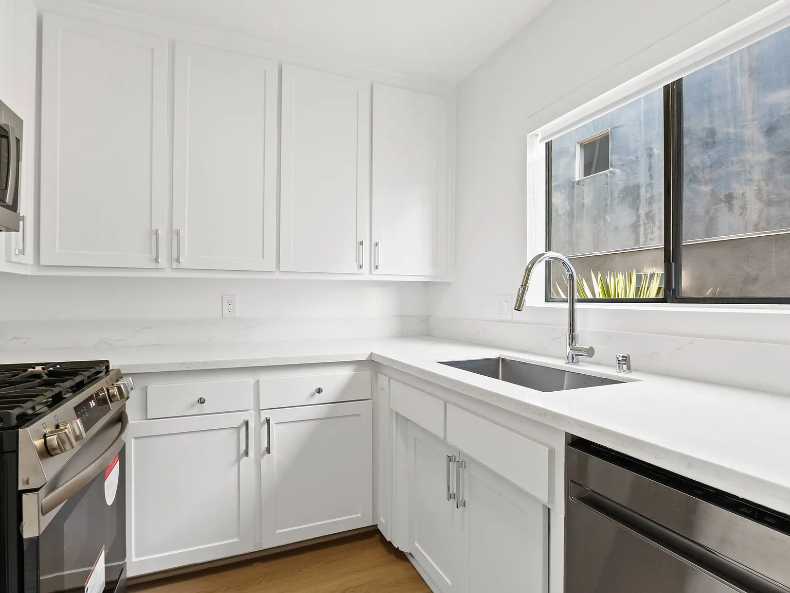 1128 7th Street — Photo 4
