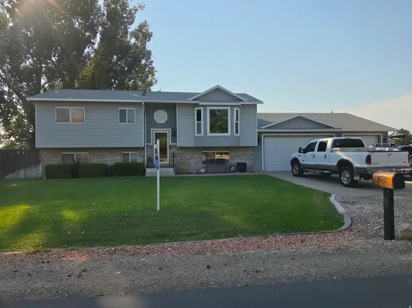 3943 S White Rail St, West Haven, UT 84401