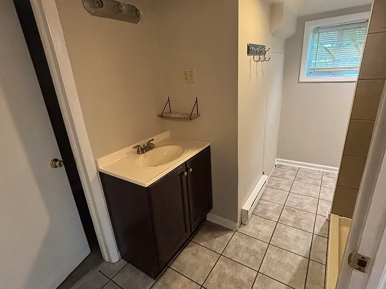 24 1/2 W Harmony St #A — Photo 7