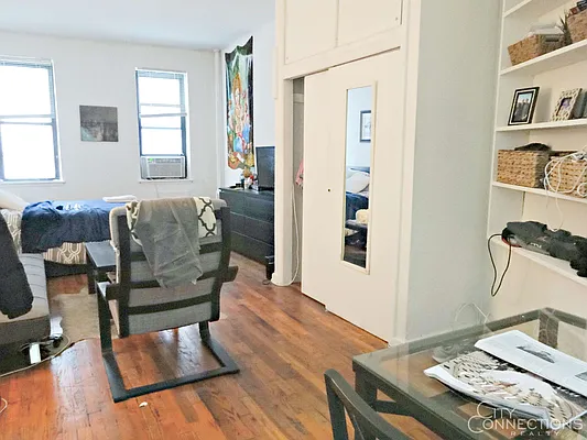 Rented by City Connections Realty | media 21