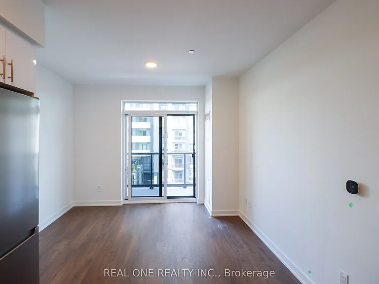 5105 Hurontario St #617 — Photo 11