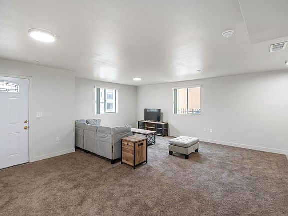 3rd image of 1216 W 40th Pl #1